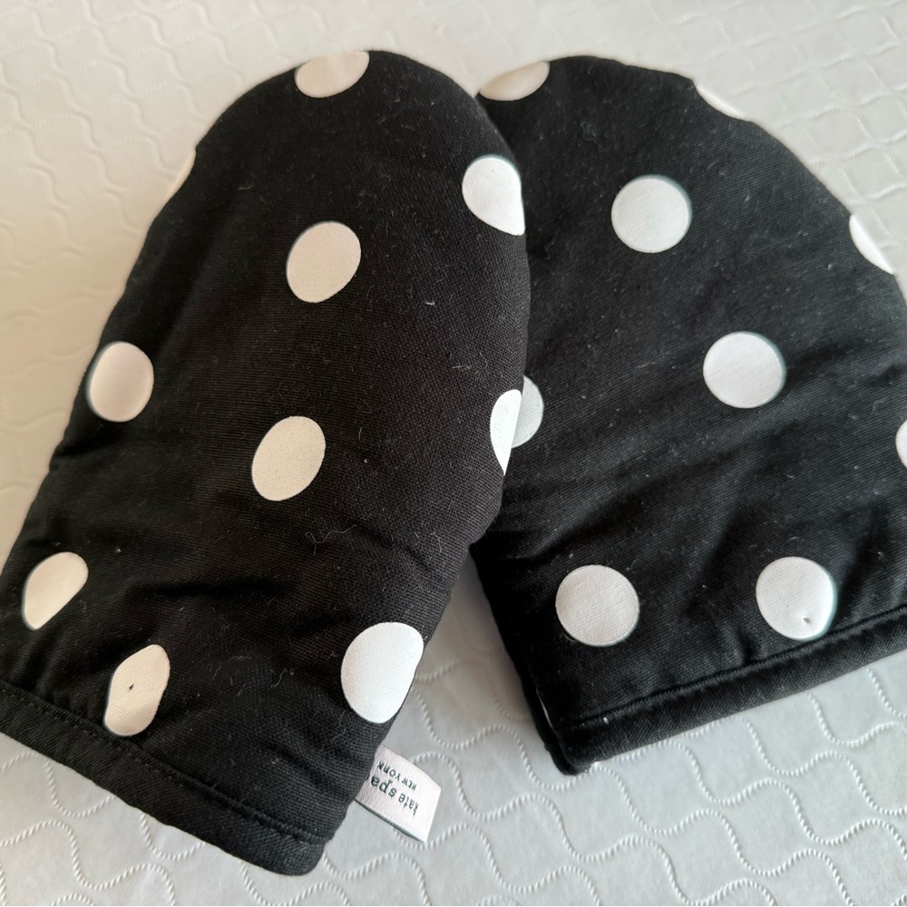 ♠️ Kate Spade Mini Oven Mitts - Lightly Used ♠️